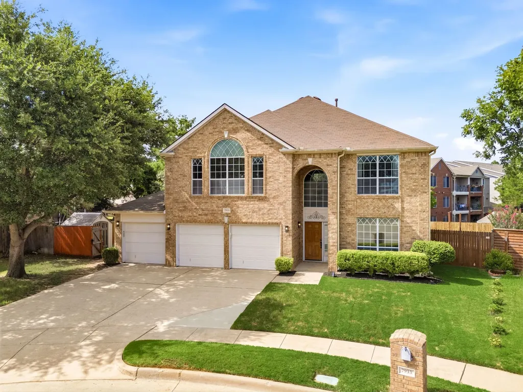 7933 Spring Run North Richland Hills TX 76182