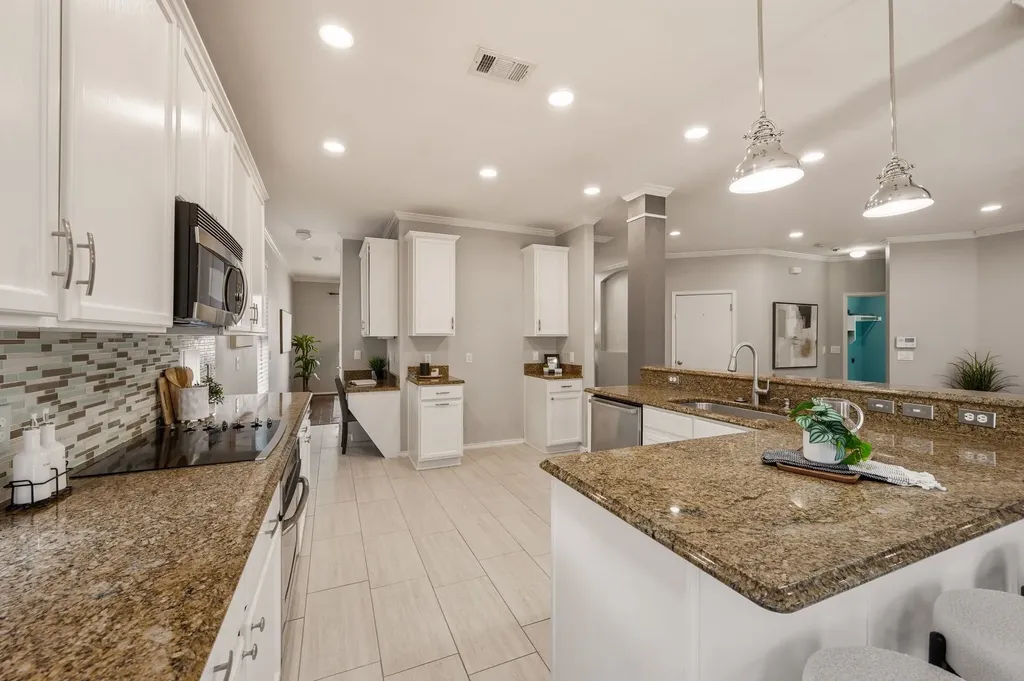 7933 Spring Run North Richland Hills TX 76182