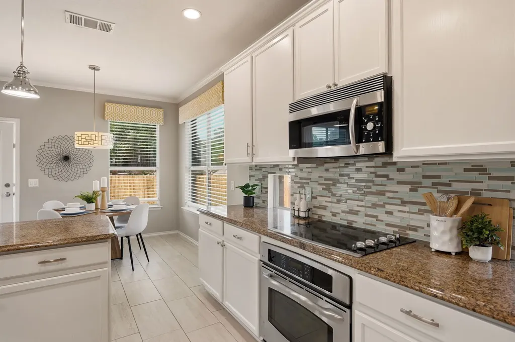 7933 Spring Run North Richland Hills TX 76182