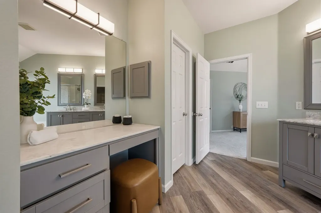 7933 Spring Run North Richland Hills TX 76182