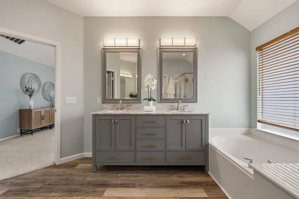 7933 Spring Run North Richland Hills TX 76182