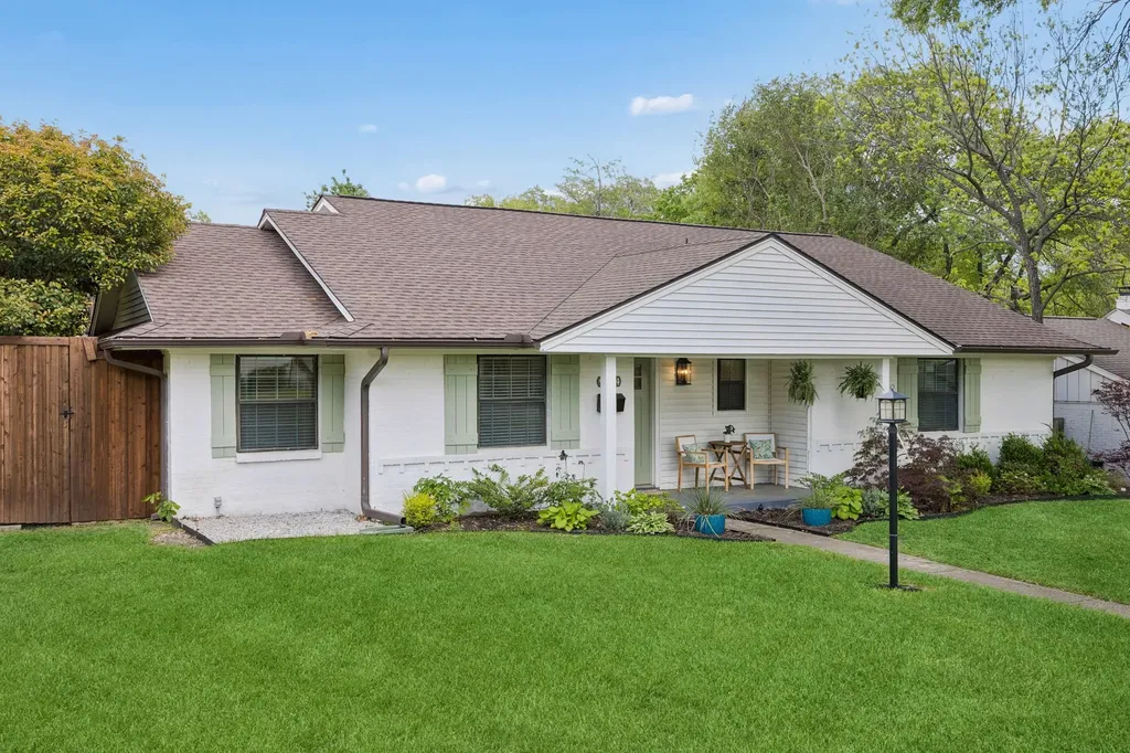 9734 Queenswood Lane Dallas TX 75238