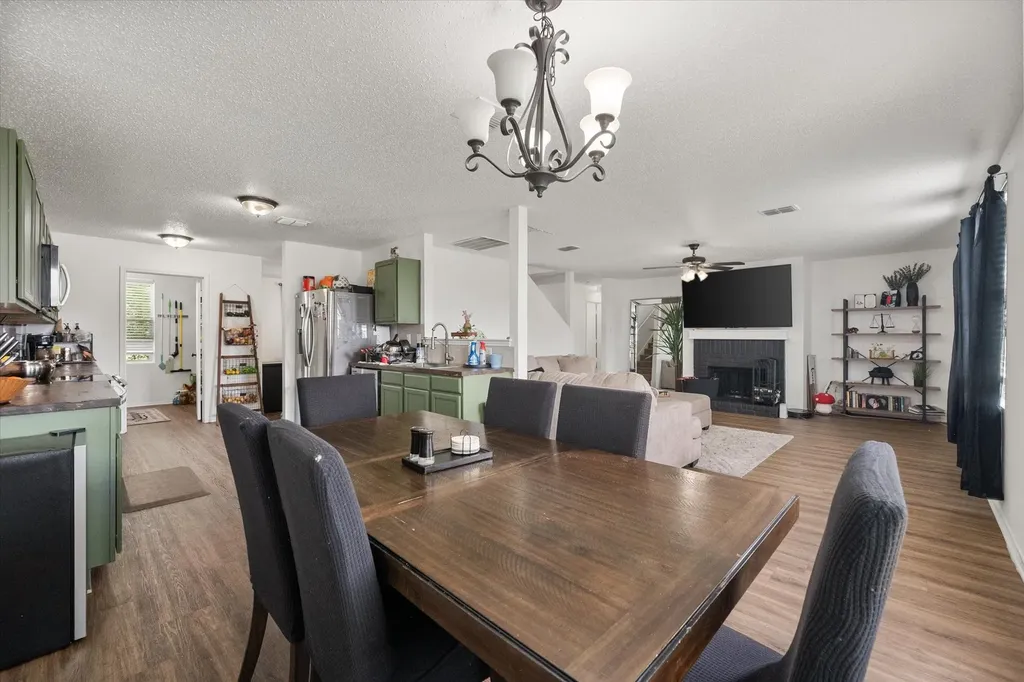 1409 Blazing Star Trail Burleson TX 76028