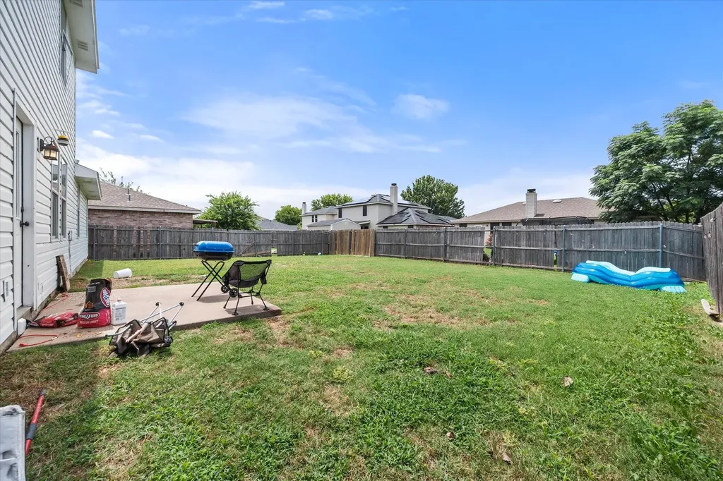 1409 Blazing Star Trail Burleson TX 76028
