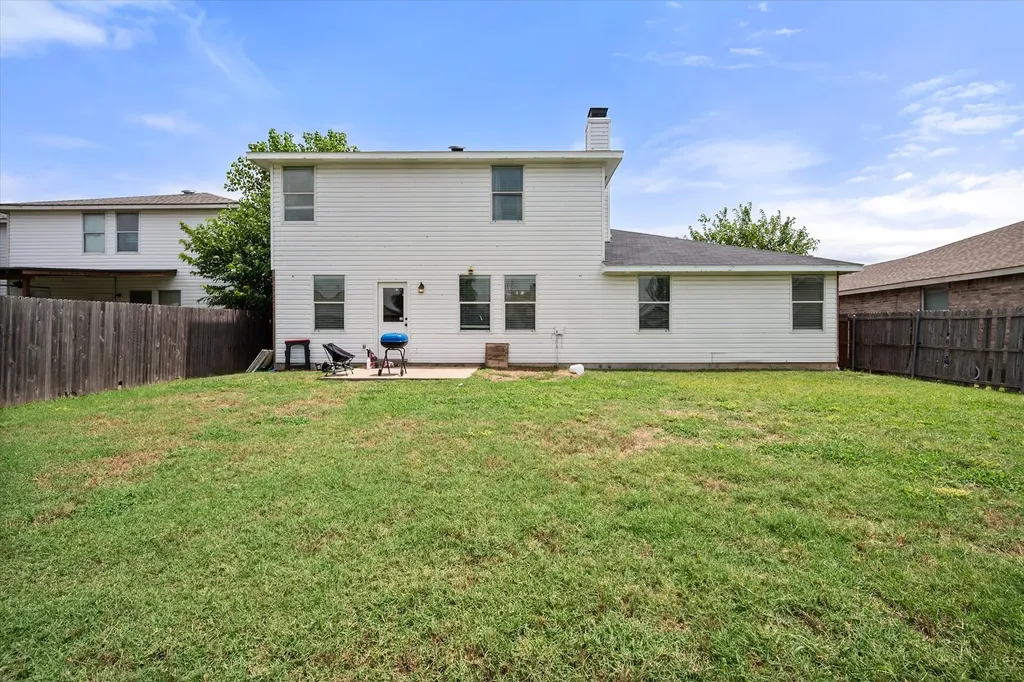1409 Blazing Star Trail Burleson TX 76028