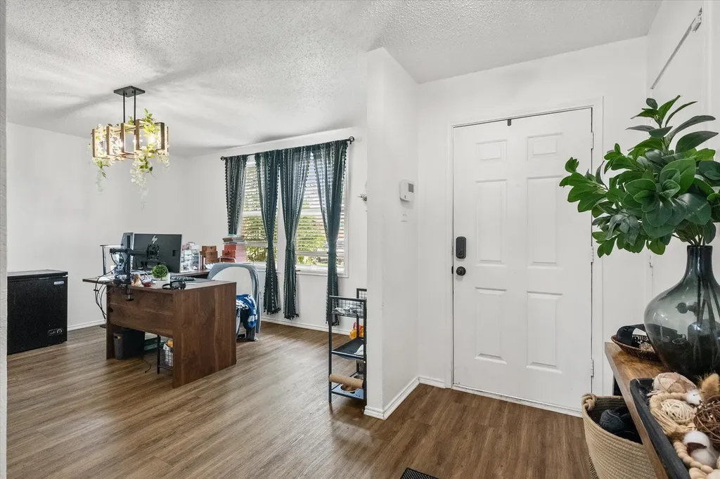 1409 Blazing Star Trail Burleson TX 76028