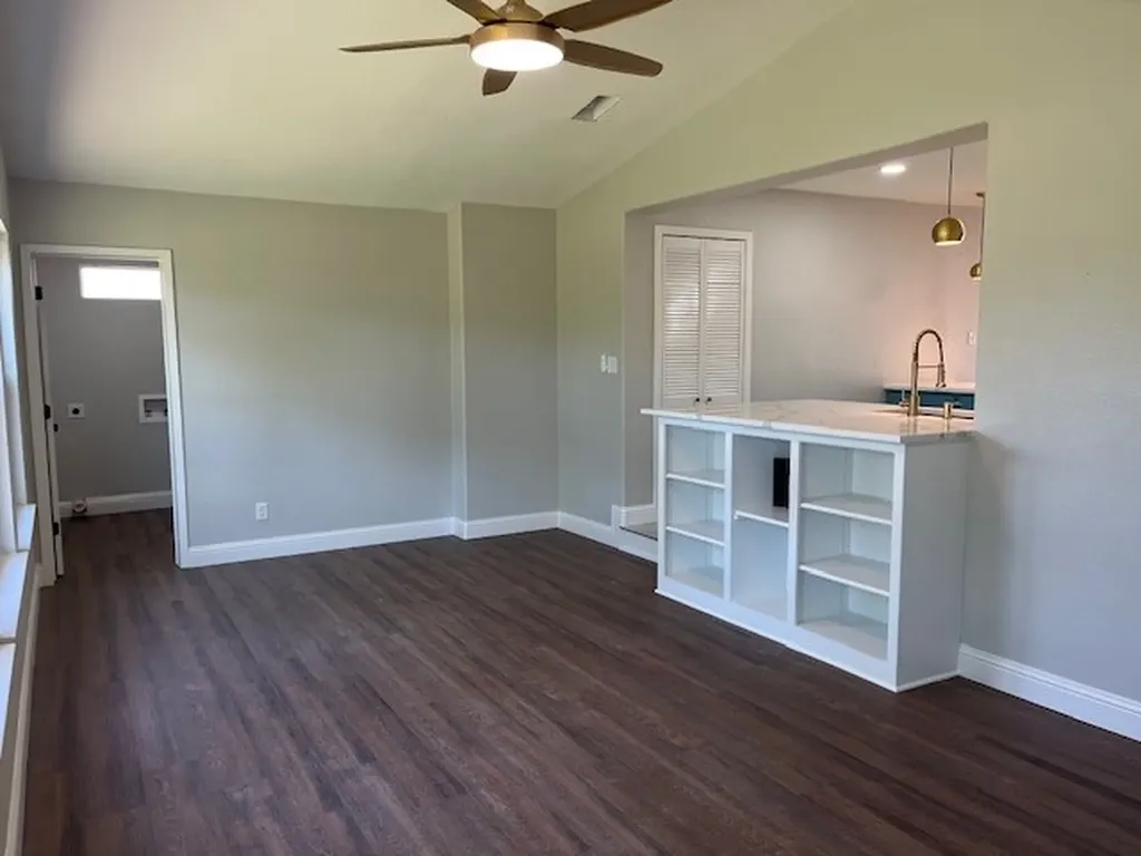 741 NW 14th Street Grand Prairie TX 75050
