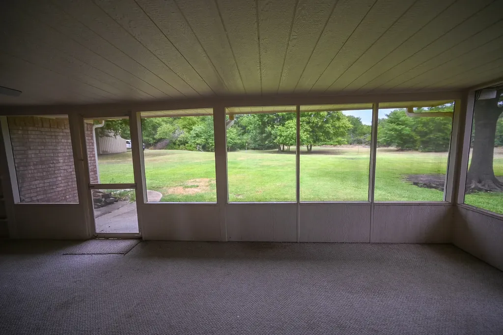 2951 N Trinity Street Decatur TX 76234