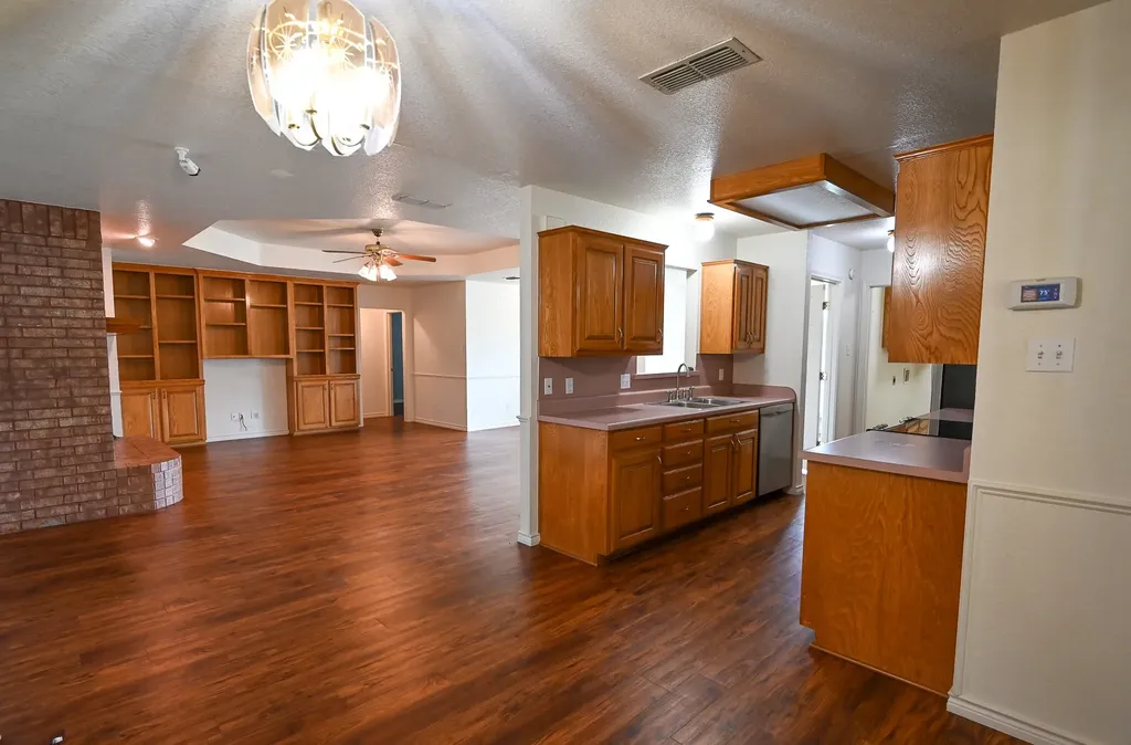2951 N Trinity Street Decatur TX 76234