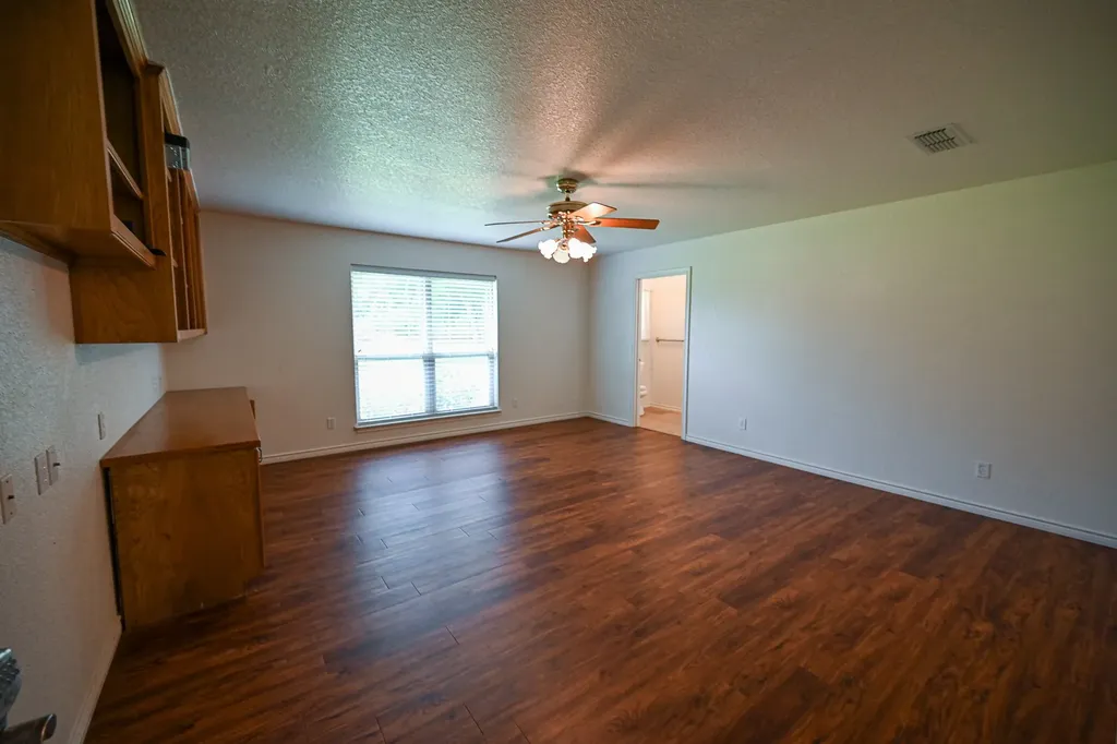 2951 N Trinity Street Decatur TX 76234
