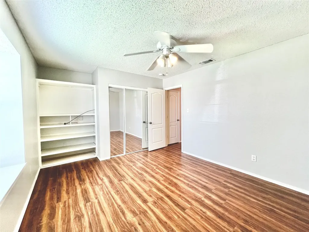 2210 Green Mere Drive Arlington TX 76001