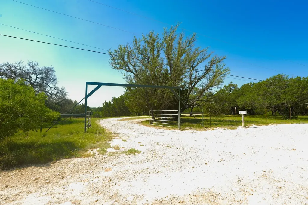 710 Whispering Oaks Lane Early TX 76802