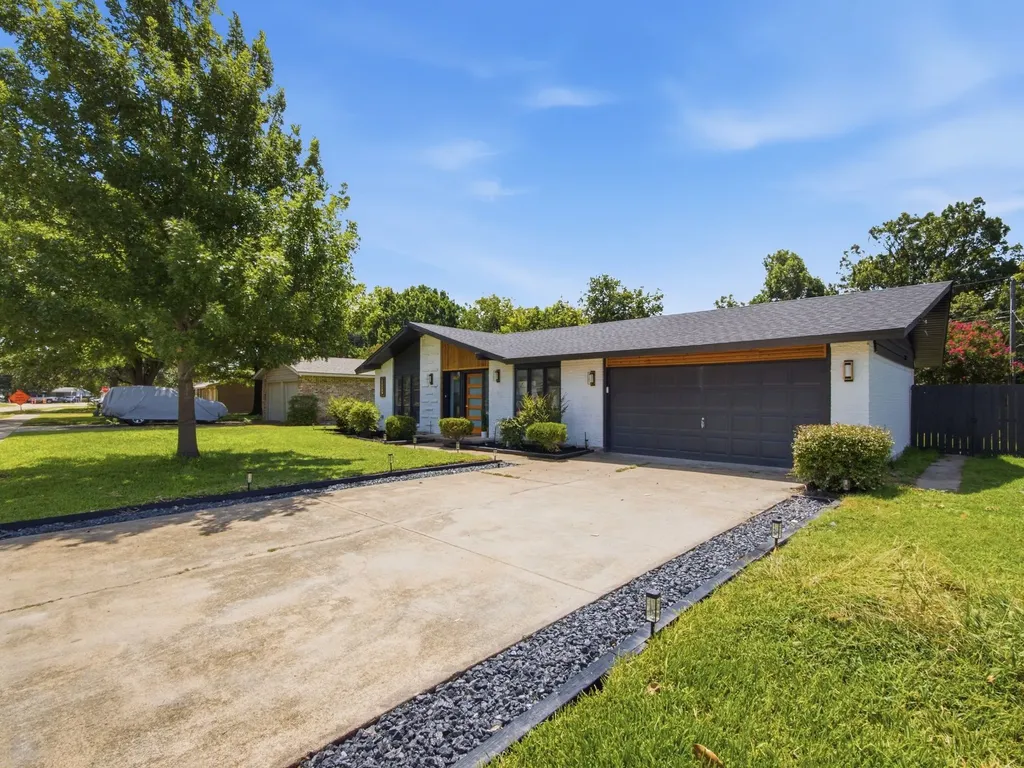 11348 Carissa Drive Dallas TX 75218