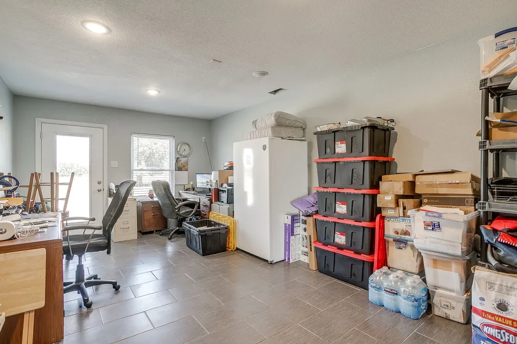 207 Trails End Poolville TX 76487