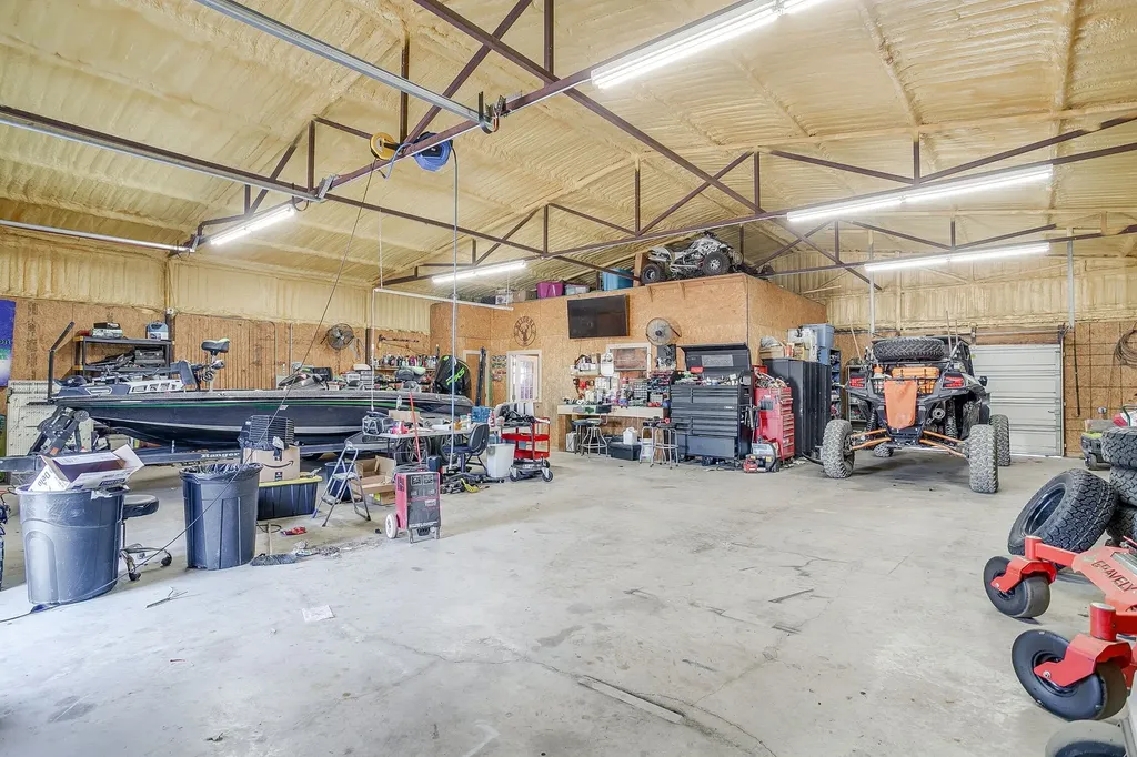 207 Trails End Poolville TX 76487