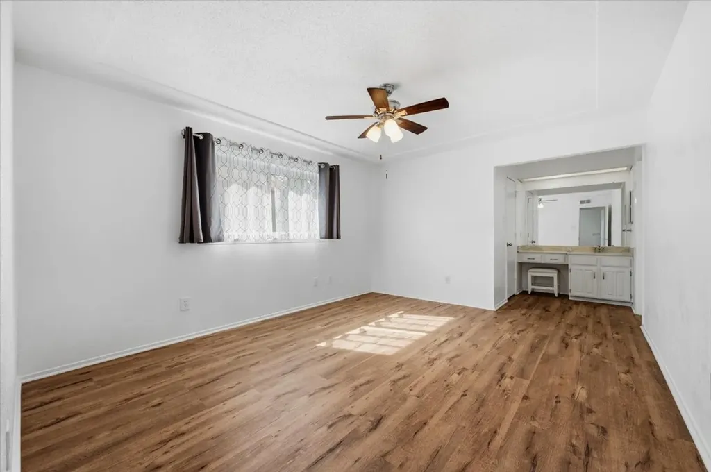 829 W Crossland Boulevard Grand Prairie TX 75052