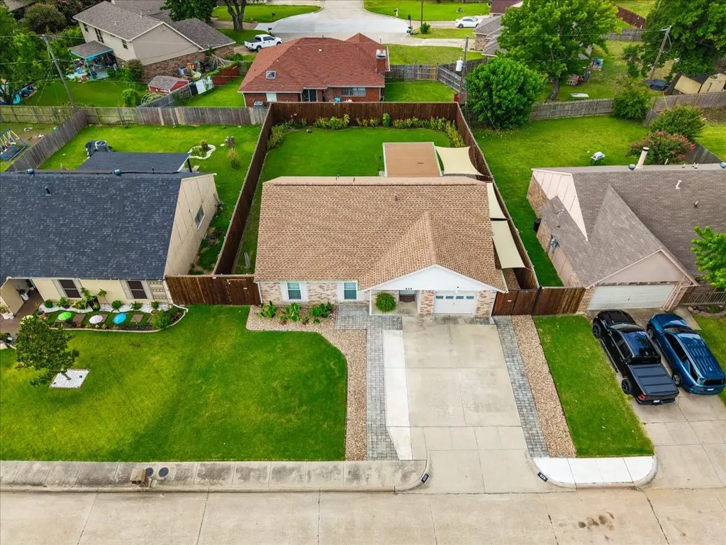829 W Crossland Boulevard Grand Prairie TX 75052