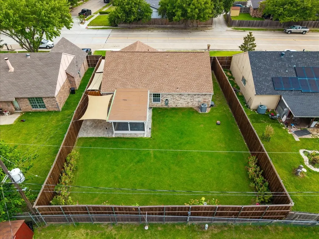 829 W Crossland Boulevard Grand Prairie TX 75052
