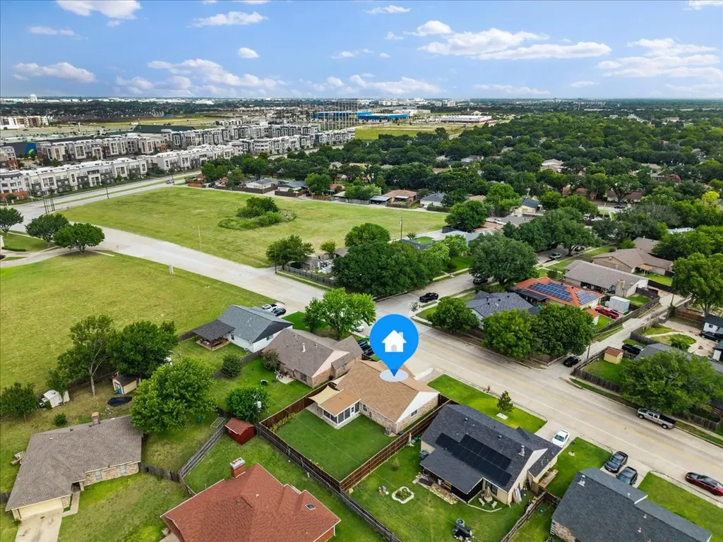 829 W Crossland Boulevard Grand Prairie TX 75052
