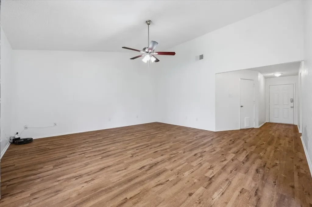 829 W Crossland Boulevard Grand Prairie TX 75052