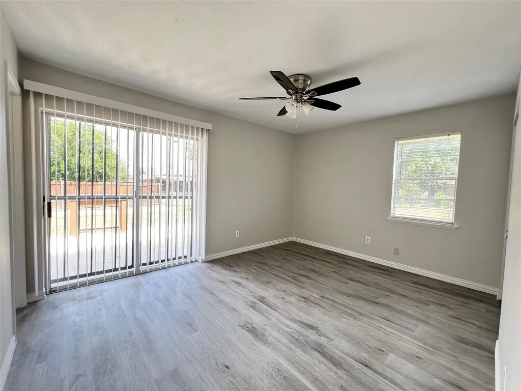 1006 Mccallum Drive Garland TX 75042