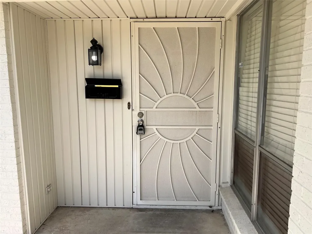 1006 Mccallum Drive Garland TX 75042