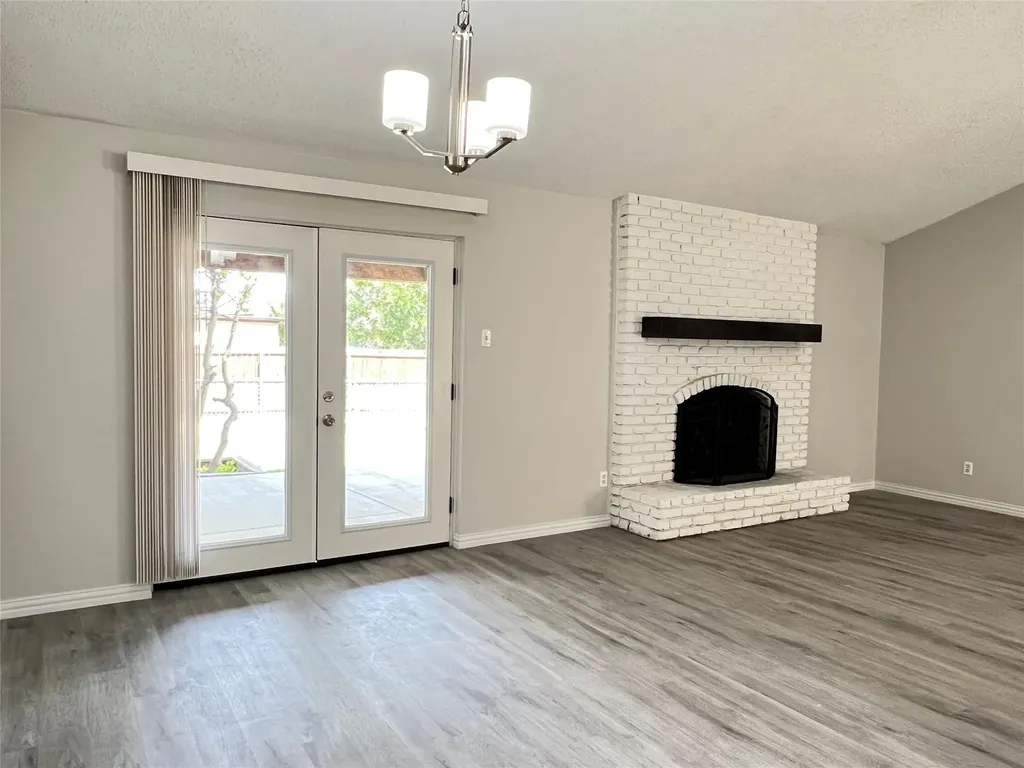 1006 Mccallum Drive Garland TX 75042