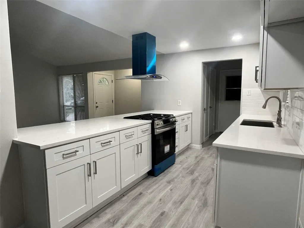 1006 Mccallum Drive Garland TX 75042
