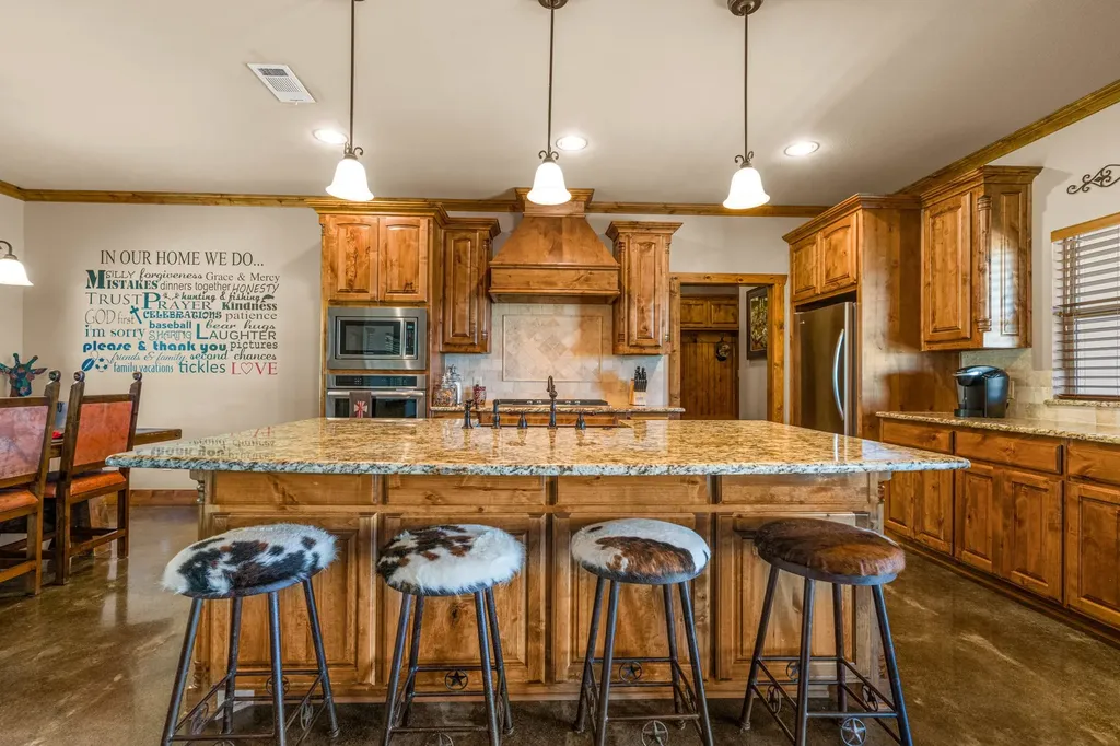 6231 Michael Road Sanger TX 76266