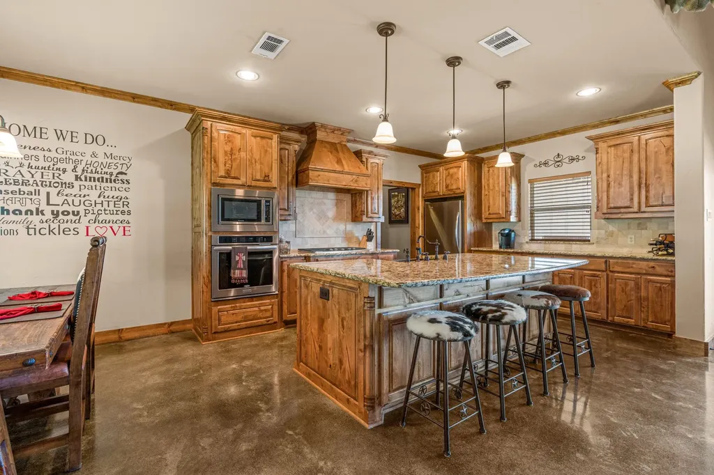 6231 Michael Road Sanger TX 76266