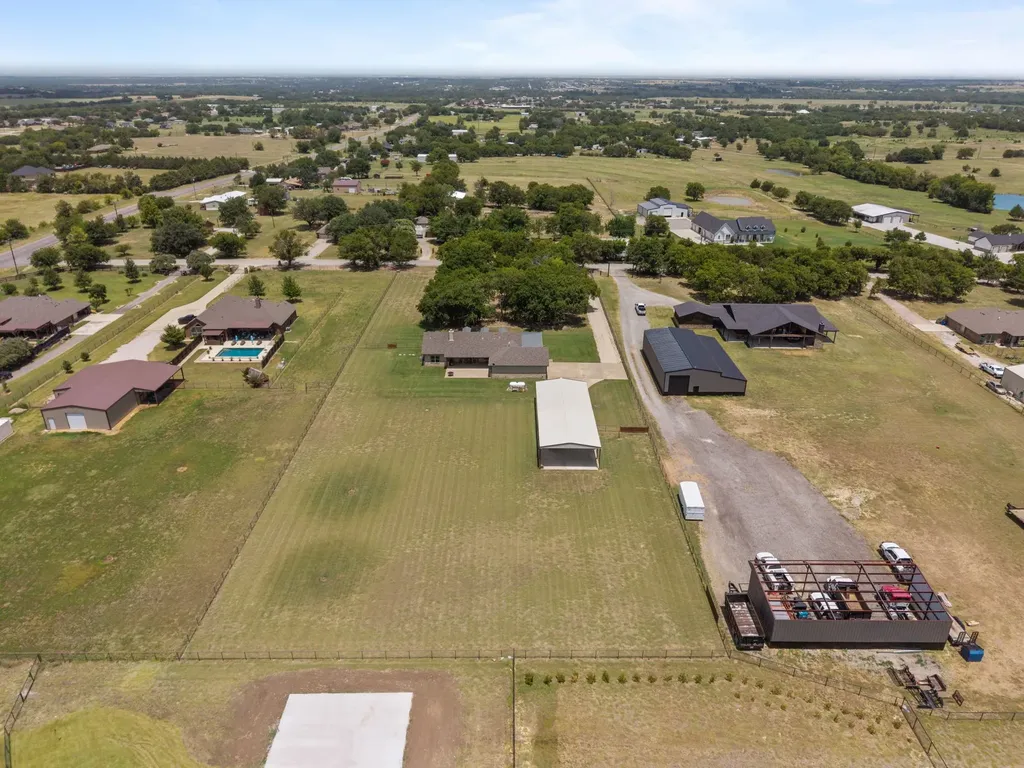 6231 Michael Road Sanger TX 76266