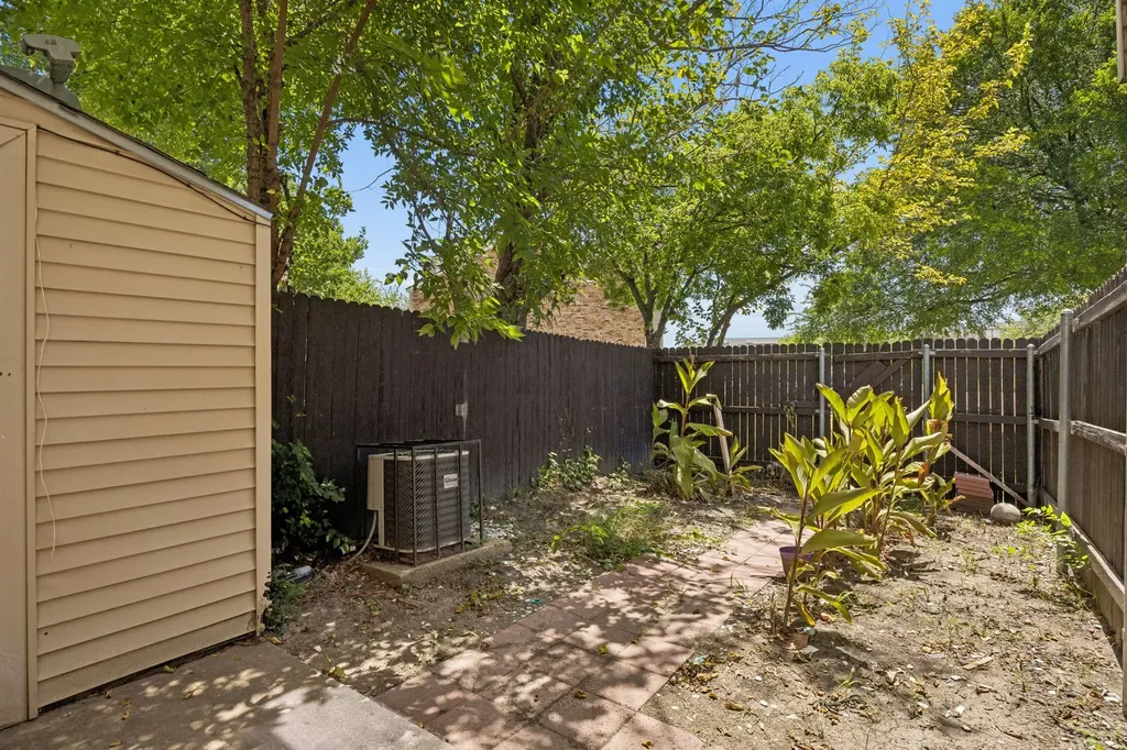 2244 Aspen Drive Dallas TX 75227