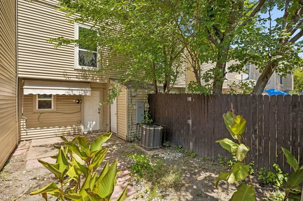2244 Aspen Drive Dallas TX 75227