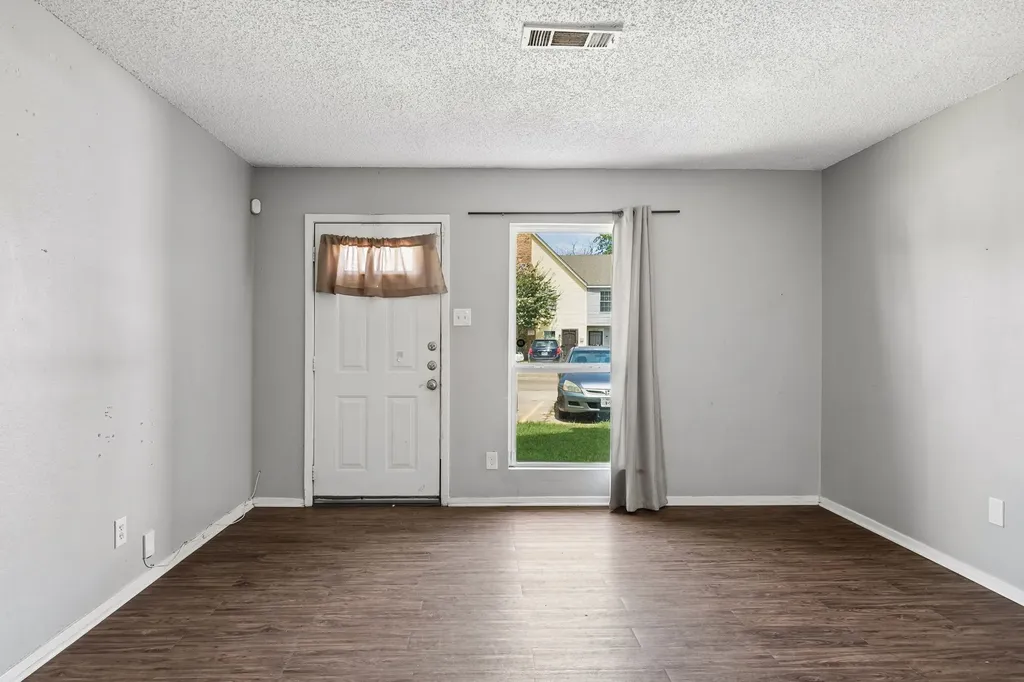 2244 Aspen Drive Dallas TX 75227