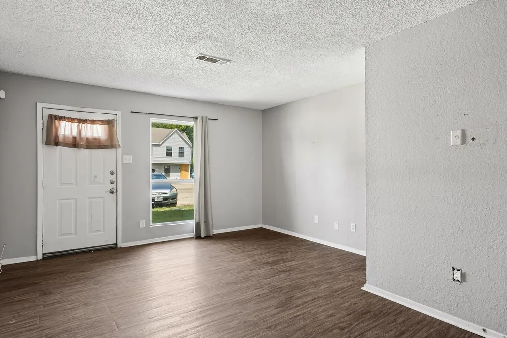 2244 Aspen Drive Dallas TX 75227
