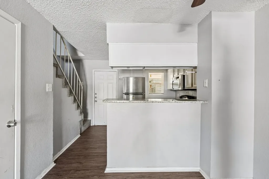 2244 Aspen Drive Dallas TX 75227