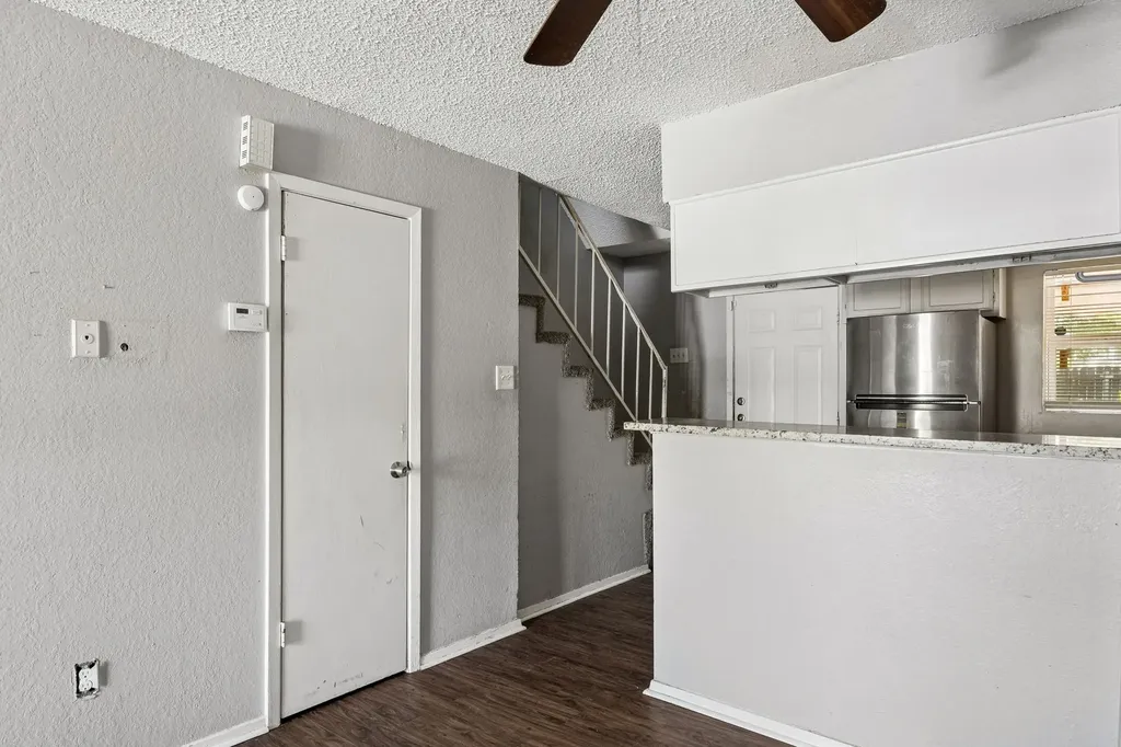 2244 Aspen Drive Dallas TX 75227