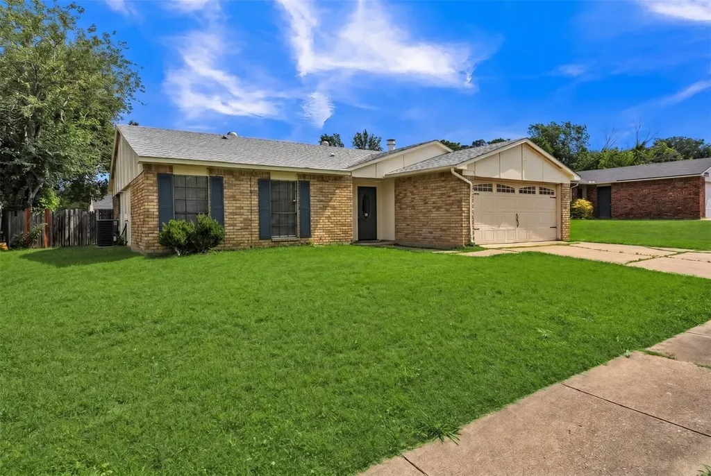 6705 Greenfield Drive Arlington TX 76016