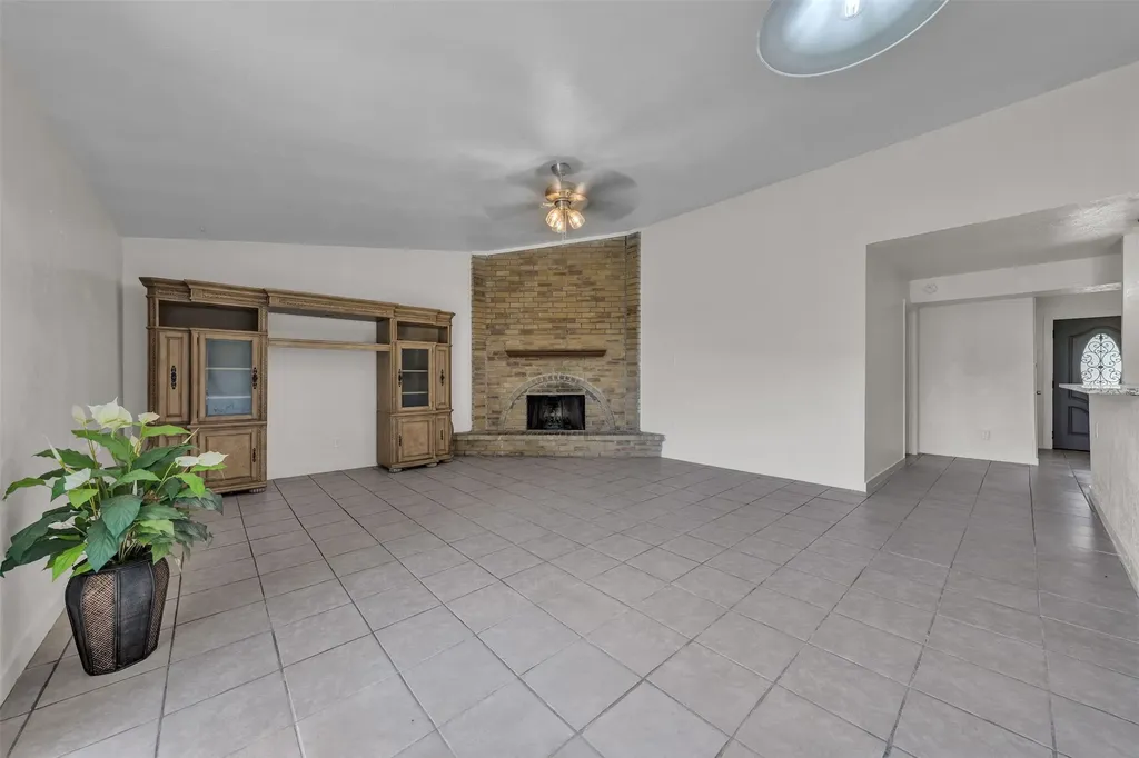 6705 Greenfield Drive Arlington TX 76016