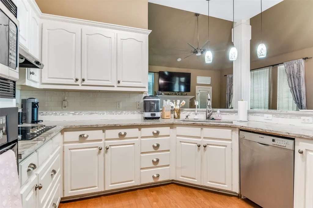 325 Valiant Drive Rockwall TX 75032