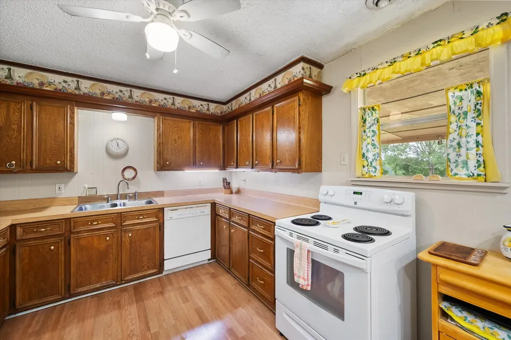 1209 Hidden Hills Drive Corsicana TX 75110
