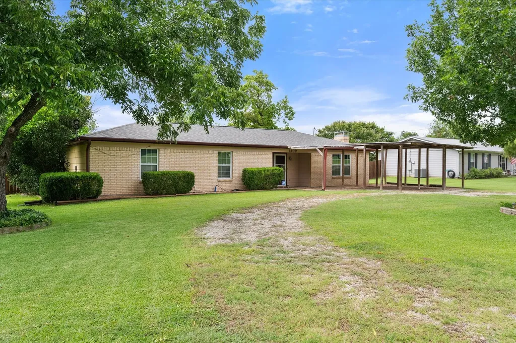 1209 Hidden Hills Drive Corsicana TX 75110