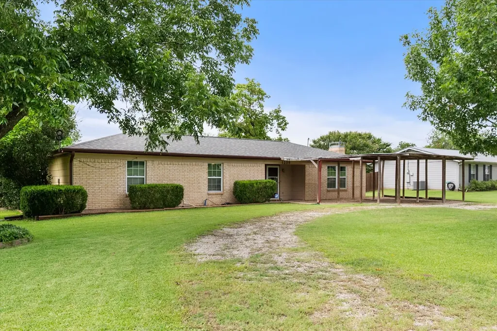 1209 Hidden Hills Drive Corsicana TX 75110