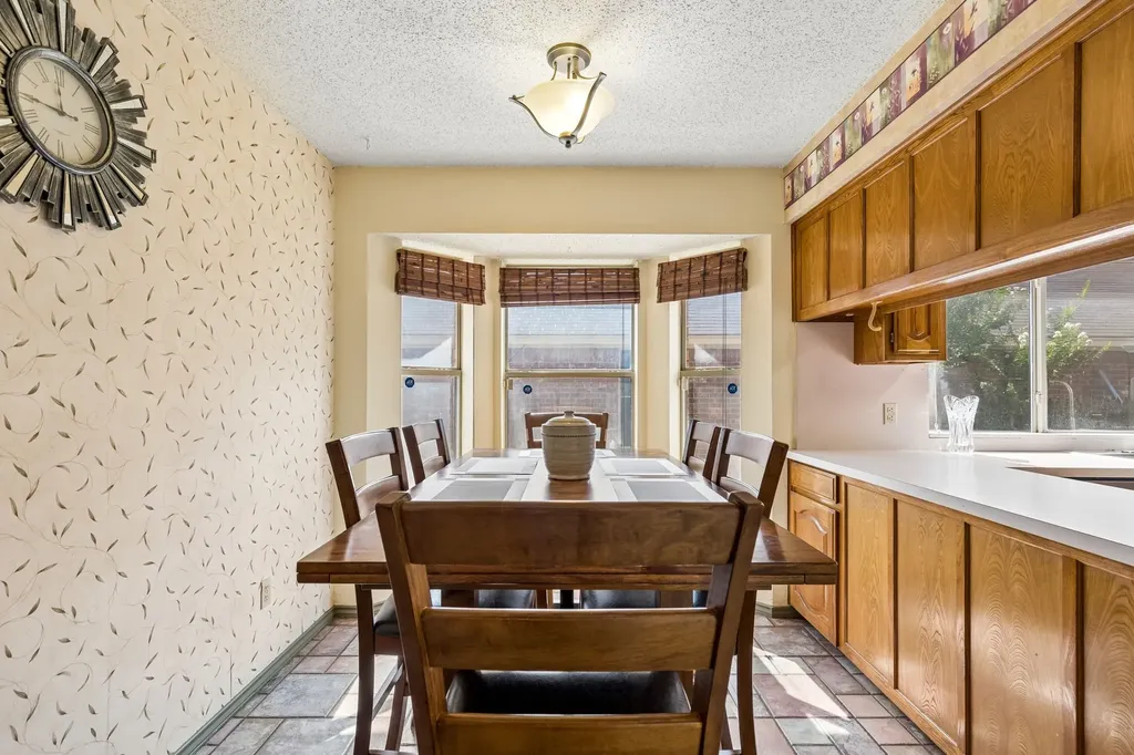 903 Wyndham Place Arlington TX 76017