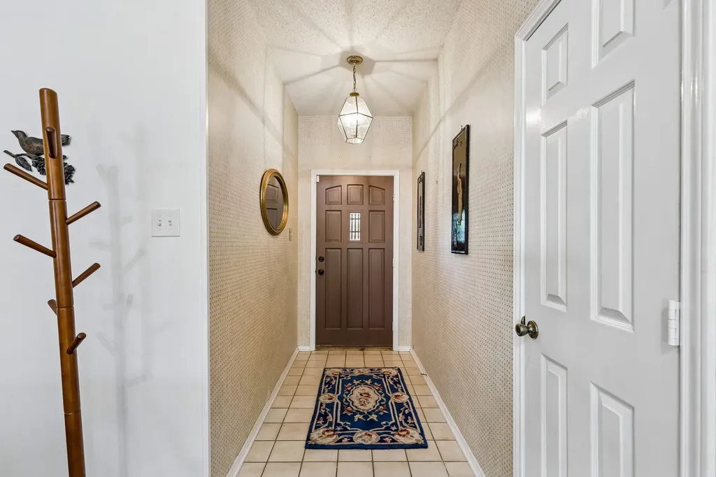 903 Wyndham Place Arlington TX 76017