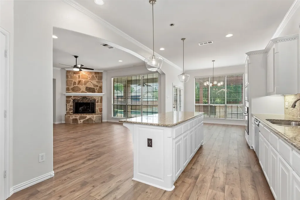 900 Fannin Drive Lantana TX 76226