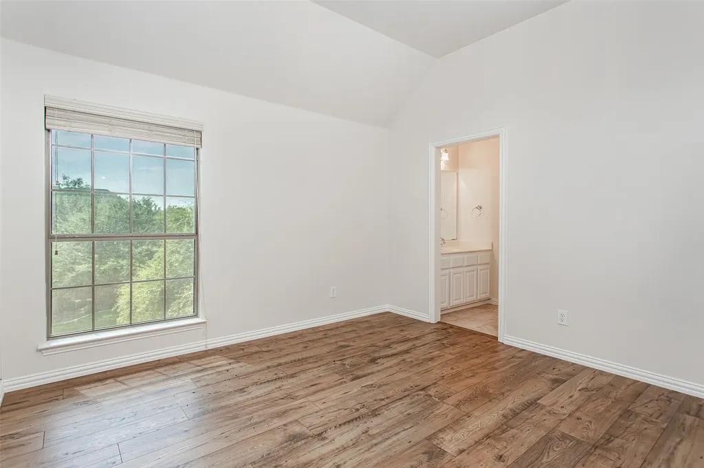 900 Fannin Drive Lantana TX 76226