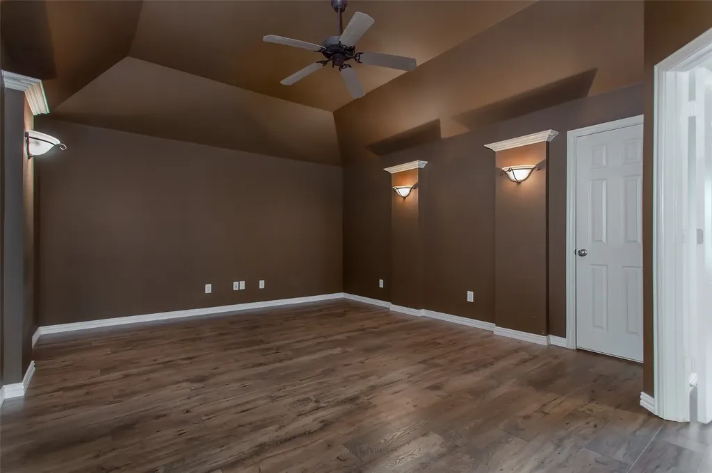 900 Fannin Drive Lantana TX 76226