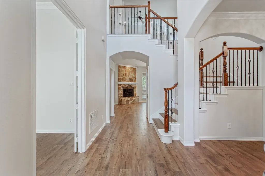 900 Fannin Drive Lantana TX 76226