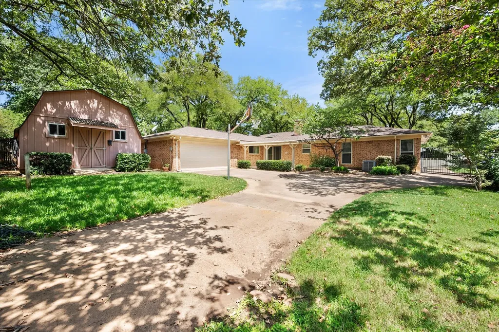 1104 Arlena Drive Arlington TX 76012